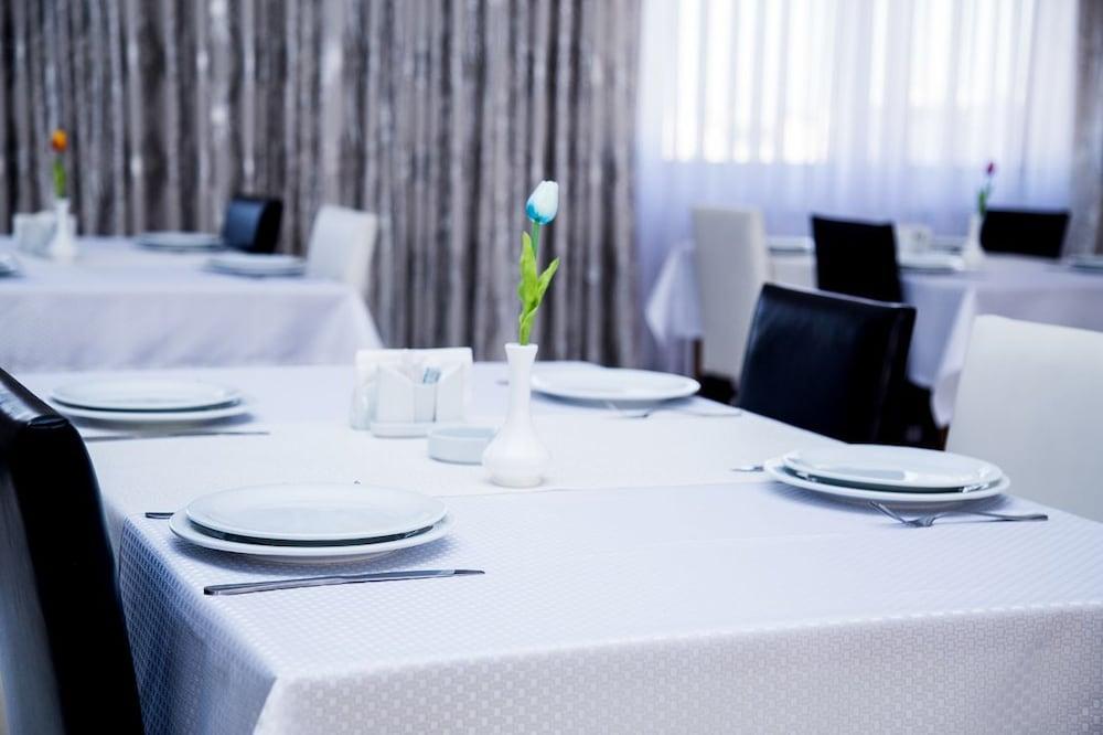 Astola Hotel バクー エクステリア 写真
